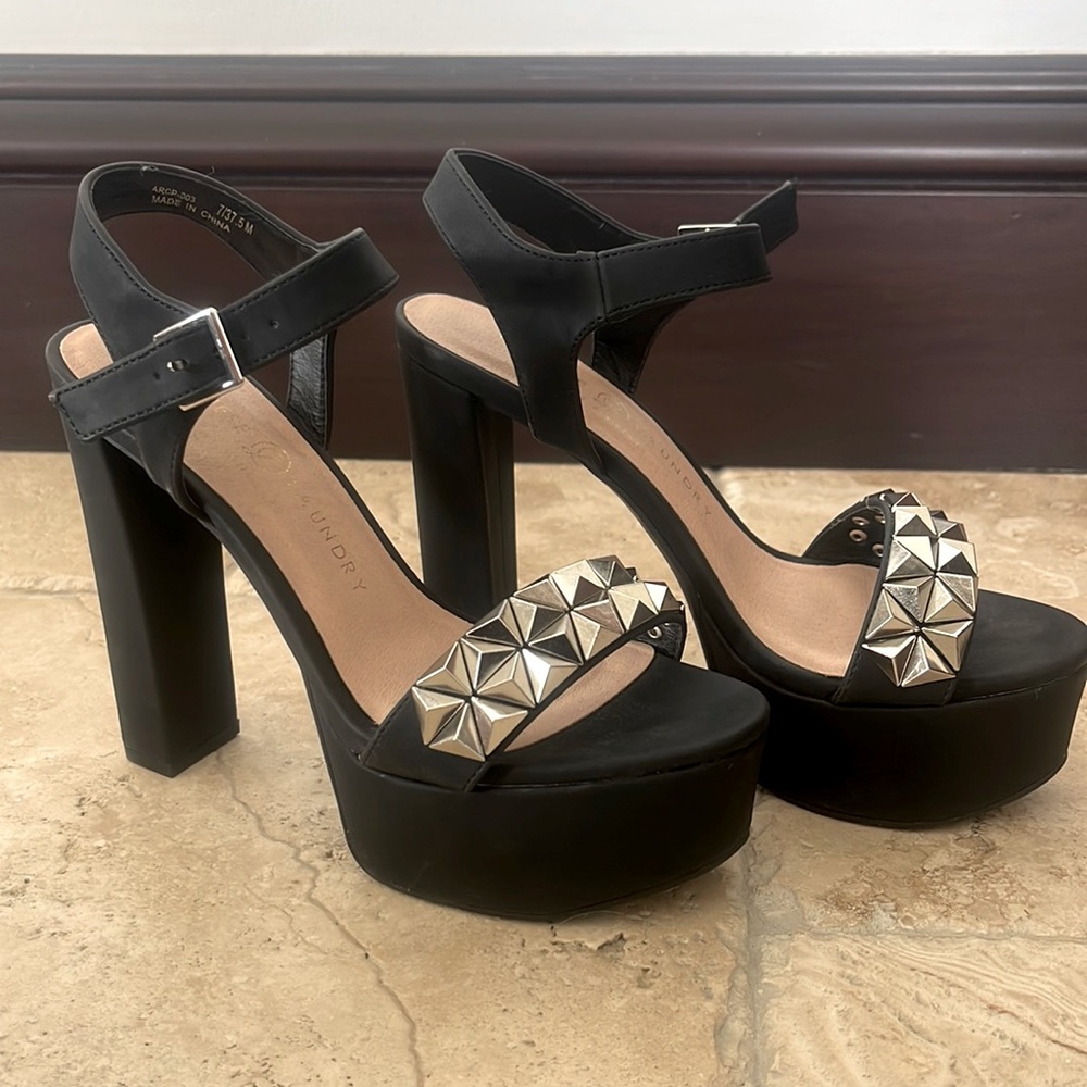 Chinese laundry heels